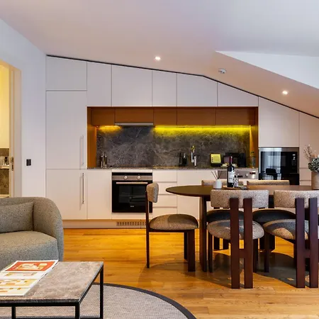 Ando Living - Taksim Gumussuyu Townhouse