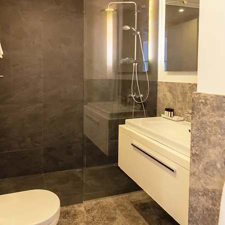 Ando Living Taksim House 4*